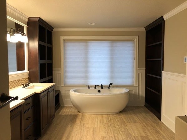 Hunter Douglas Dealer Image